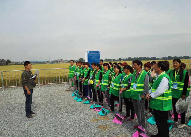 ���^����